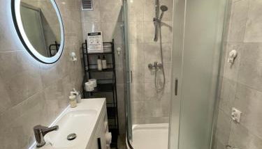 Apartamenty blisko Rynku "Kamienica" - Foto 2, towels, Shower