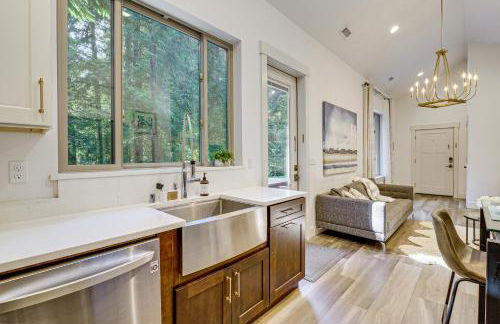 WFH-Friendly Gem with Creek 4 Mi to Sammamish Trail - Foto 9