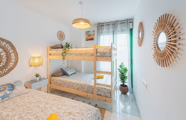 Skysea Malaga Centro frente al Rio - Photo 6