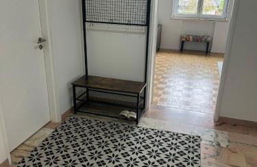 Vaste appartement avec parking gratuit, borne dispo et espace de travail - Foto 22