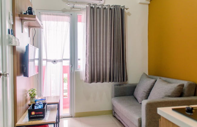 Warm And Cozy 2Br At Green Pramuka City Apartment - Foto 17