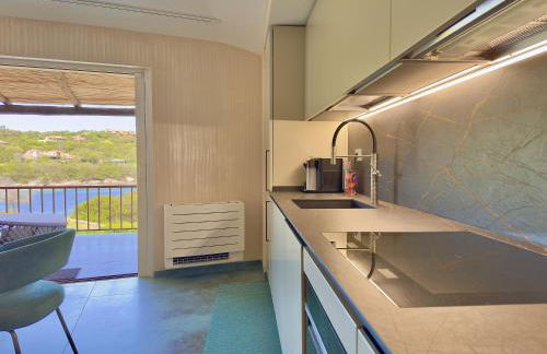 Luxury Seafront Apartment - Beach Access - Parking & WiFi - by Coral Property - Foto 21