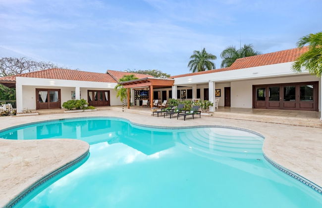 Casa de Campo Villa Luxurious Property up to 12 People With Pool Jacuzzi BBQ Golf - Photo 40