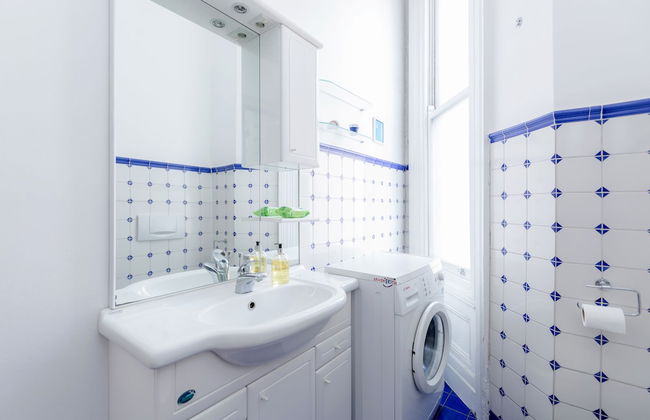 Philbeach Balcony- 2bed flat in Earls Ct - Photo 23