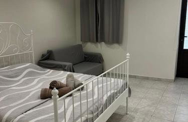 Davelis House - Photo 3