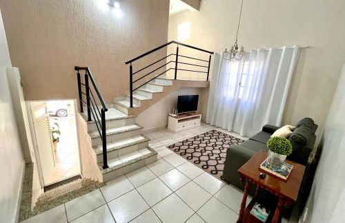Casa Ampla - Ótima Localização - Foto 12