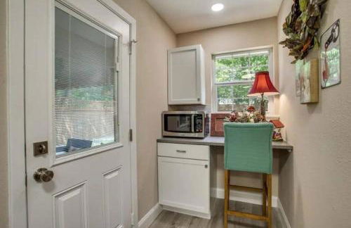 Grapevine Historic District ! New Remodel - Foto 12