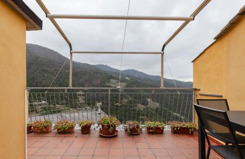 GuestHost - Volastra Cozy APT with Terrace & Seaview - Foto 3