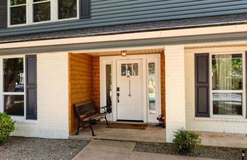 Lone Star Luxe - Heated Pool - Game room - Mini-Golf & Bar - Foto 60