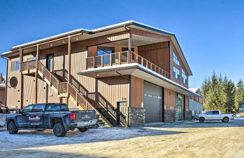 Mendenhall Valley Escape with Furnished Deck! - Foto 35