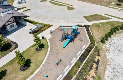 Spacious 6 Bedroom Home- Near Historic McKinney - Foto 23