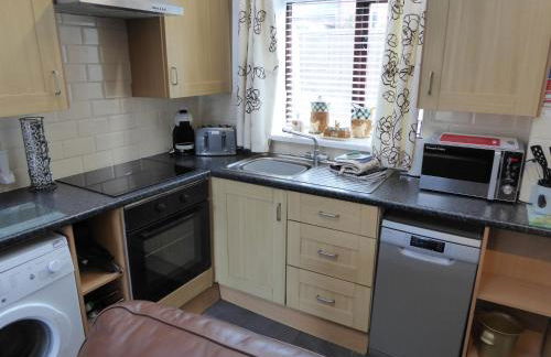 Romeo Cottage - Sleeps 4 - Open Plan Barn - Private Hot Tub & Garden - Foto 47