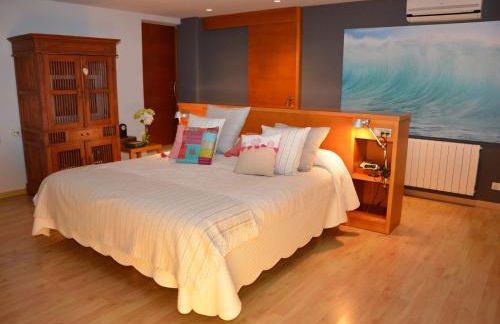 Villa Sitges Altavista Amazing View South oriented Calm Area AC Beach 2 minutes Drive and 18 minutes Walk - Photo 26