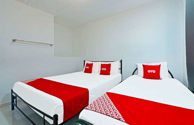 OYO 90493 JL Homestay - Foto 14