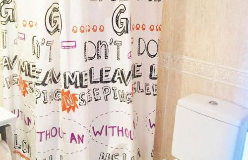 Apartamento en primera línea de playa con piscina y garaje gratuito - Foto 42