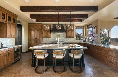 Timeless Spanish Villa with Panoramic Ocean Views - Foto 23