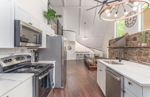 Renovated Barn in the Woods with Hot Tub - Foto 16