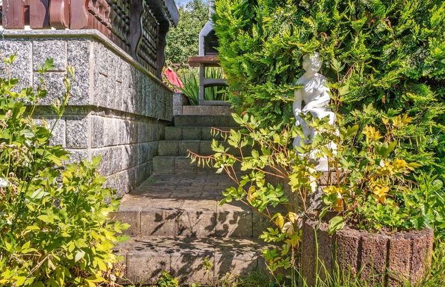 Garden View Apartment in Erzgebirge near Forest - Foto 29