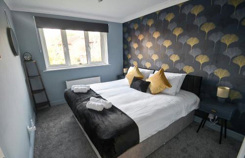 Huntsfield House- Stunning Modern 4 Bedroom House Suitable for Work and Leisure Stays - Foto 28