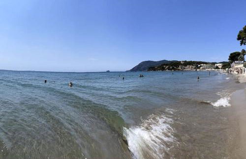 La Perle de Toulon, grand appartement tout confort, idéalement situé - Foto 38