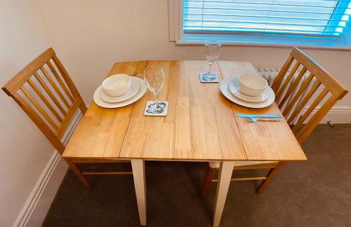 Carlton Guest Suites - Weymouth - Photo 9