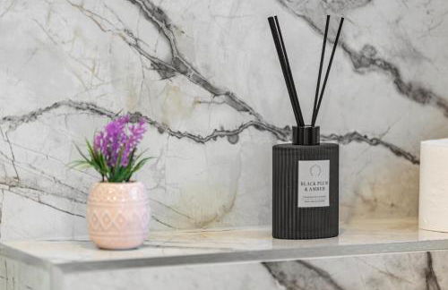 Studio at Tube Station Sleeps 3 Private Bathroom shared Kitchen 4 - Foto 15