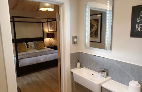 Breckland Lodge 1 with Hot Tub - Foto 18