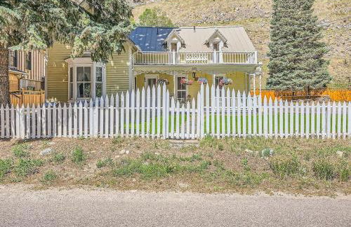 Charming Downtown Apartment in Victorian Home with Mountain Views - Foto 12