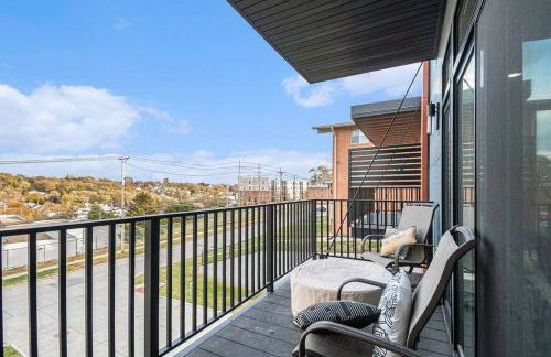 Luxurious Midtown Retreat with Elevator Access - Foto 45