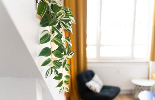 D52 - DAS BUSINESSAPARTMENT --- 2 Minuten vom Flughafen entfernt - Foto 10