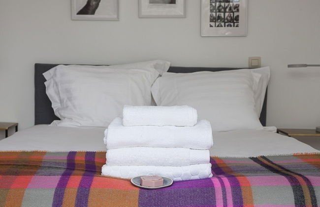 Unit 1 - Stylish Smart Home with Private Parking - Foto 3