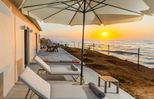 Savina Seafront Home - Photo 4