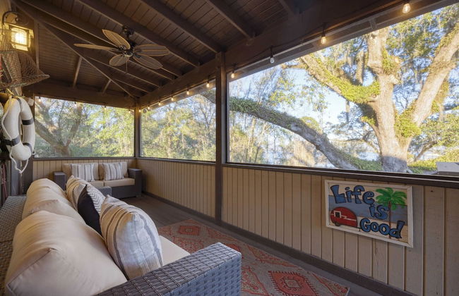 Blackwater Bay Hideaway by Avantstay Waterfront, Pool, Dock, Hot Tub - Photo 42