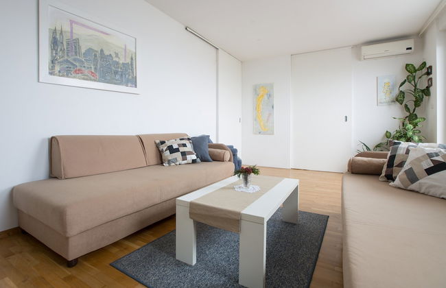 Rupa pod oblacima - Foto 18