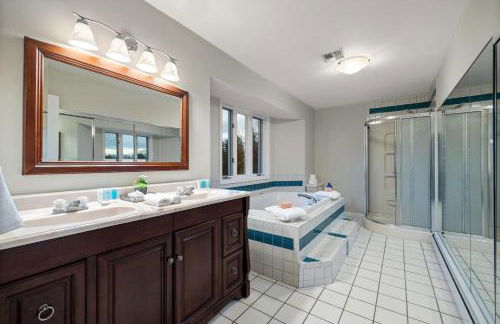 Huge Retreat w Alaska King, Pool & Jacuzzi Tub Indoor - Foto 59