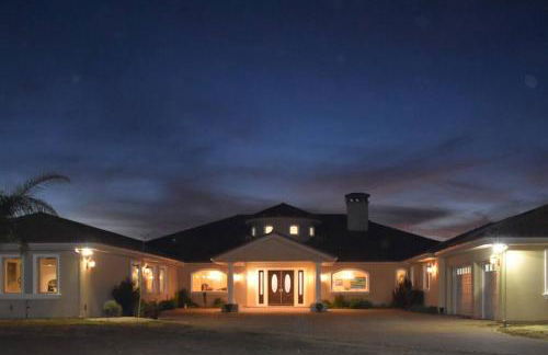 Luxurious Mansion in Wine Country - Foto 32