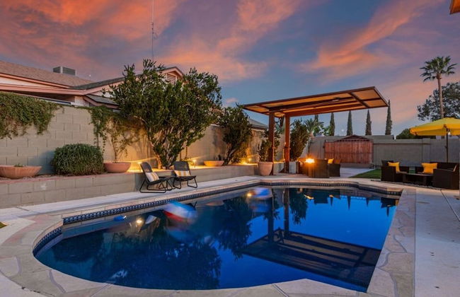 Princess Retreat Private Pool Firepit Sleeps 12 - Photo 34