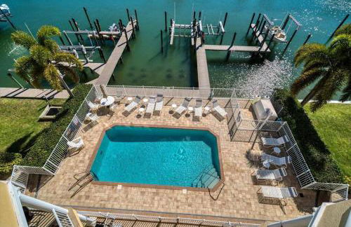Clearwater Penthouse 5 min Beach walk Heated Pool - Foto 61