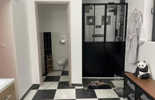 Reve de Panda avec Sauna et Jacuzzi Privatif - Foto 10