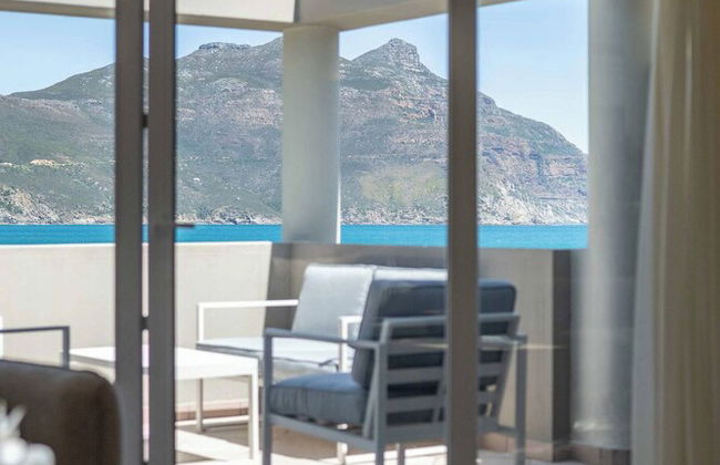Beachfront Villa, Beach Club, Houtbay - Photo 39