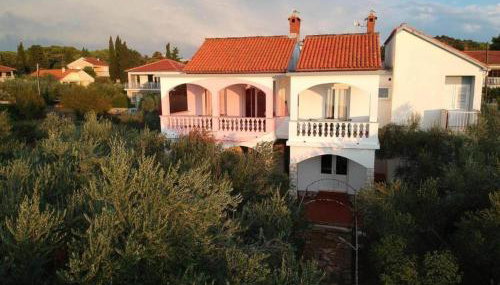 Family House Rebeka - Foto 3, Garden view