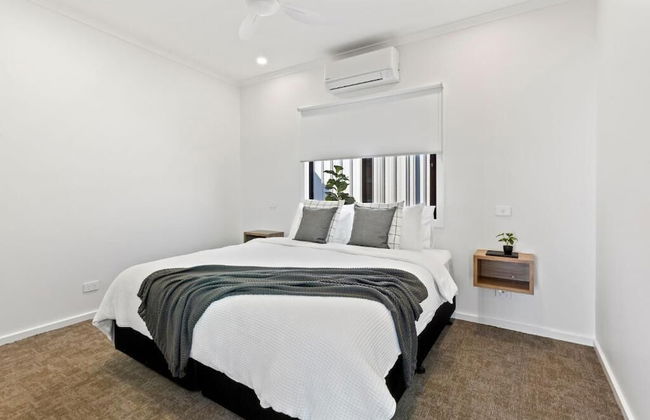 Port Lincoln Beach Front Apartments - Photo 2