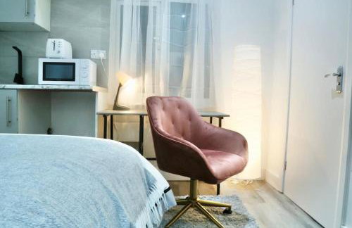 Beautiful NW4 Studio - Professional Market - Own Entry - Photo 28