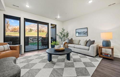 Our Suite Mountain Haven Pt C104 Wkly Disc - Photo 1