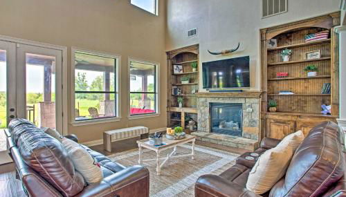 Home with Game Room and Fireplace 14 Mi to McKinney! - Foto 4