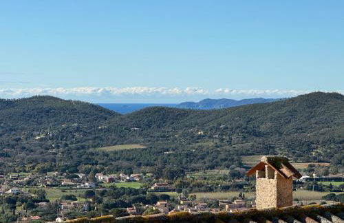 Studio le Nid, vue mer, village et collines avec terrasse - Foto 9