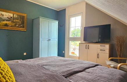 Natur-Design "Platzhirsch Sauerland" - Sauna, Kamin, Balkon, Garten, Hütte, Grill - Foto 18