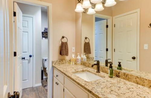 15-Acre Retreat near Dtwn Tulsa and Skiatook Lake - Foto 23