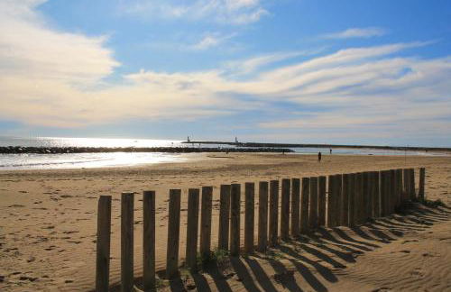 SOUTH-OF-FRANCE T2 neuf haut de gamme, climatisé, parking gratuit, 2eme ligne balcon - Foto 26