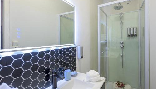 La petite noblesse - Grand appart de charme - Vidéoprojecteur & Netflix - Foto 5, towels, Shower